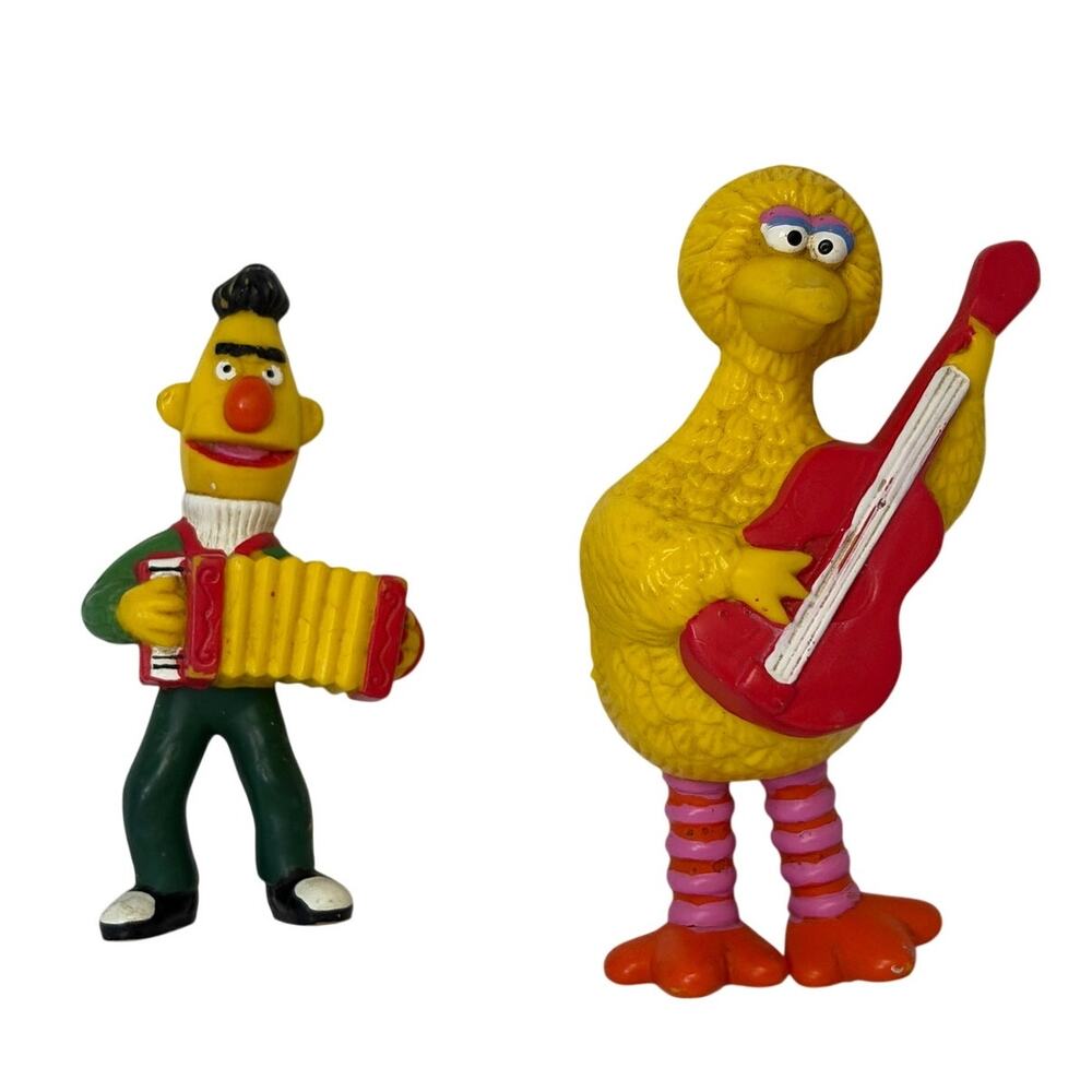 1982 Tara Toy Muppet Big Bird and Bert Musical Instrument PVC Collectible Figure